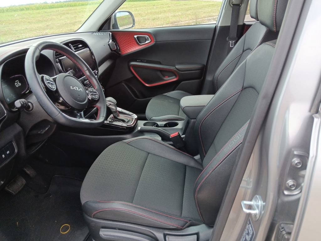 Certified 2024 Kia Soul GT-Line FWD image 20