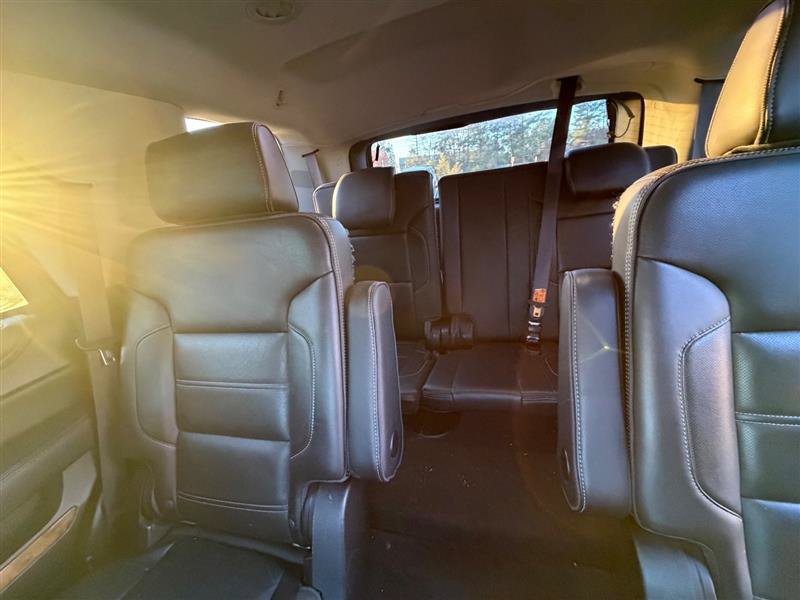 Used 2015 GMC Yukon Denali w/ Premium Package AWD/4WD image 14