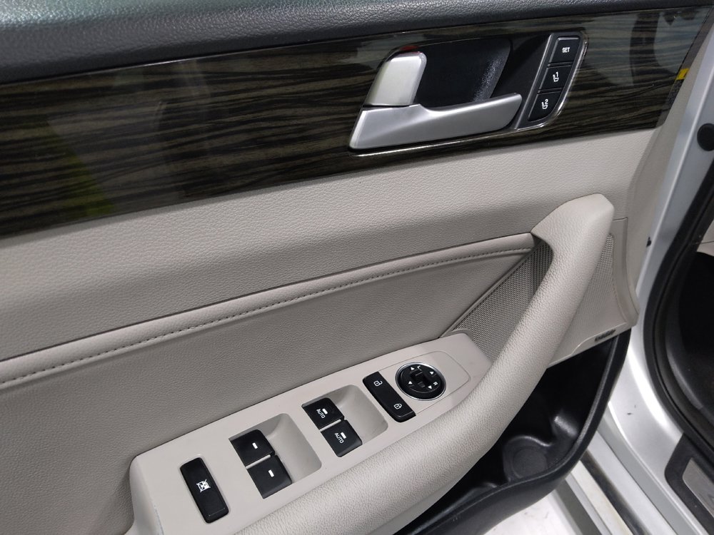 Used 2016 Hyundai Sonata Limited w/ Option Group 04 image 27