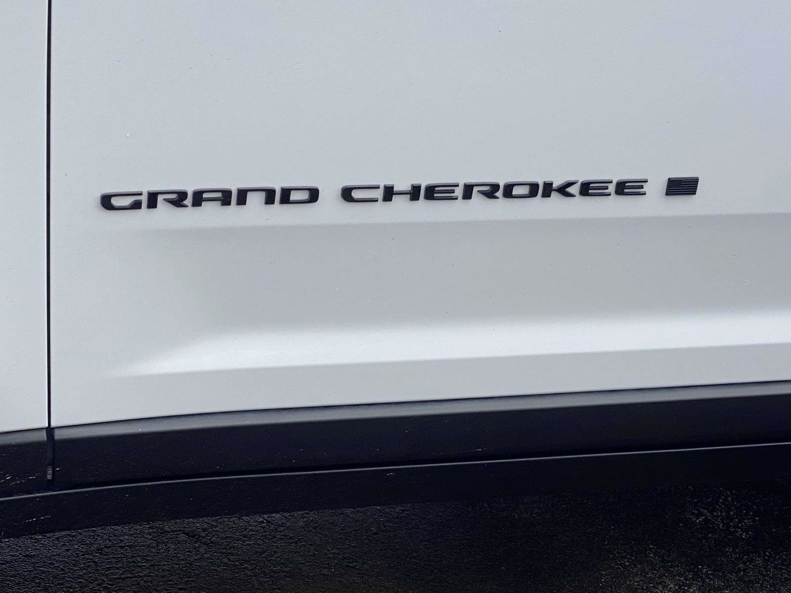 Certified 2024 Jeep Grand Cherokee Altitude image 24