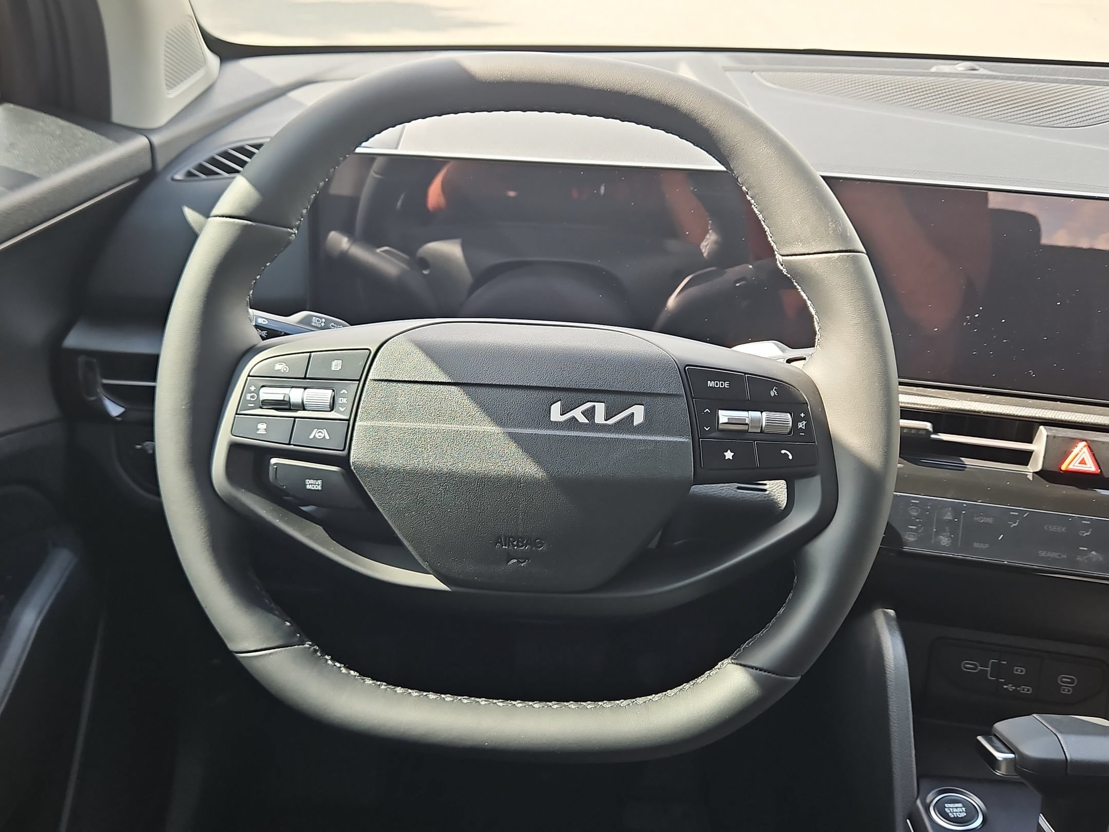 New 2026 Kia Sportage LX FWD image 21