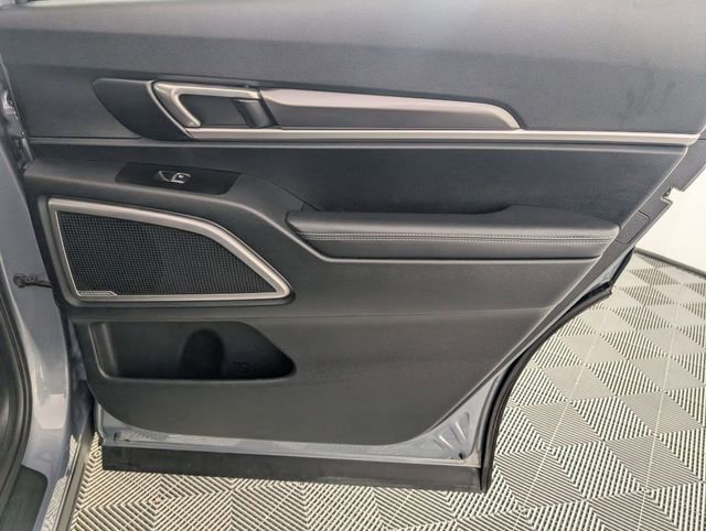 Used 2025 Kia Telluride S image 33
