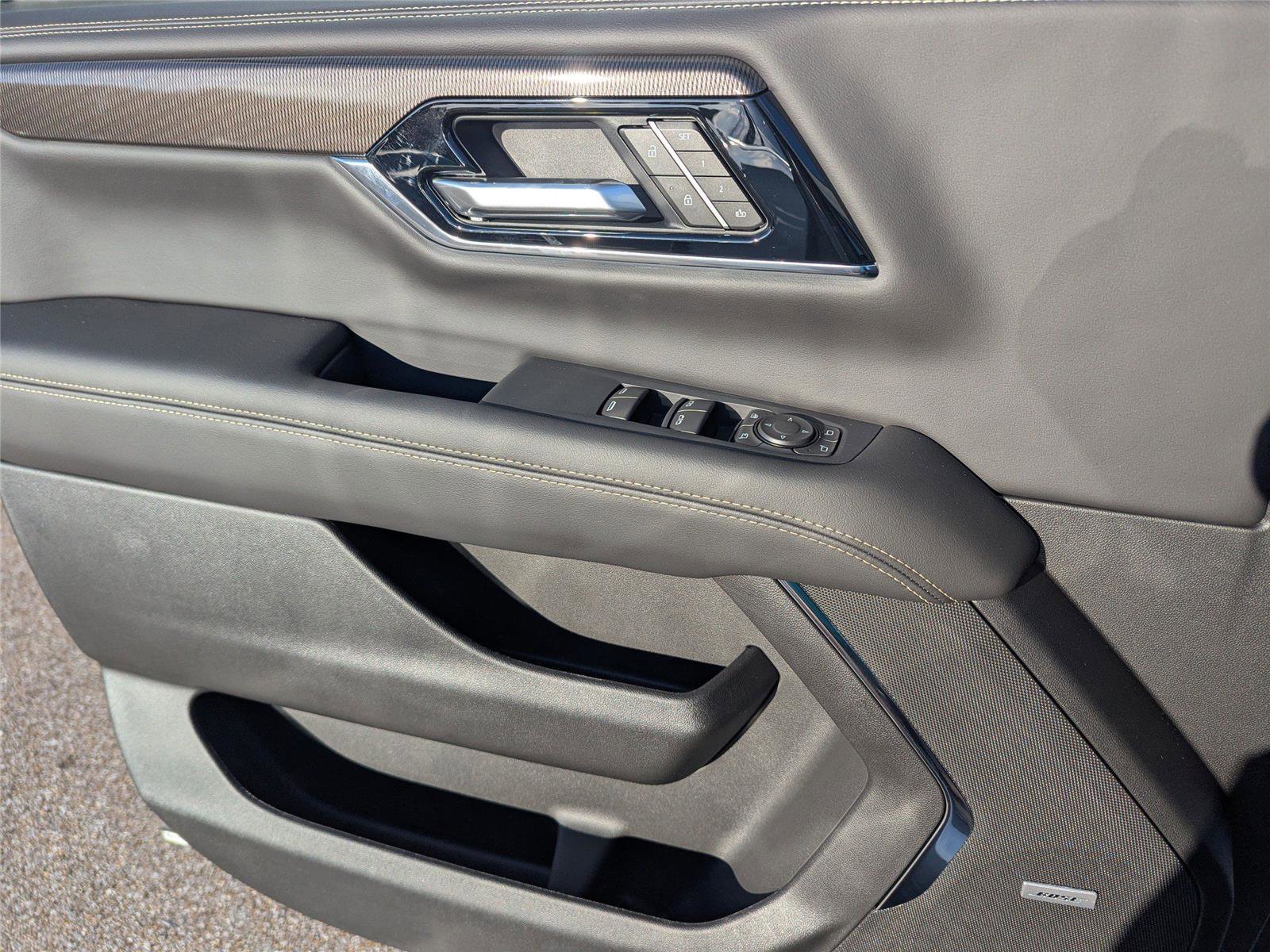 New 2026 GMC Yukon Elevation image 18