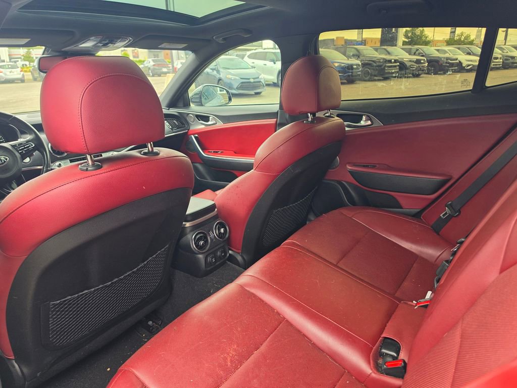 Used 2019 Kia Stinger GT1 AWD/4WD image 12