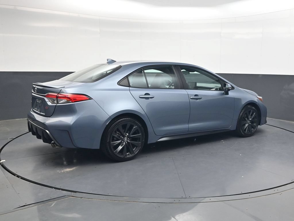 Used 2023 Toyota Corolla SE FWD image 4