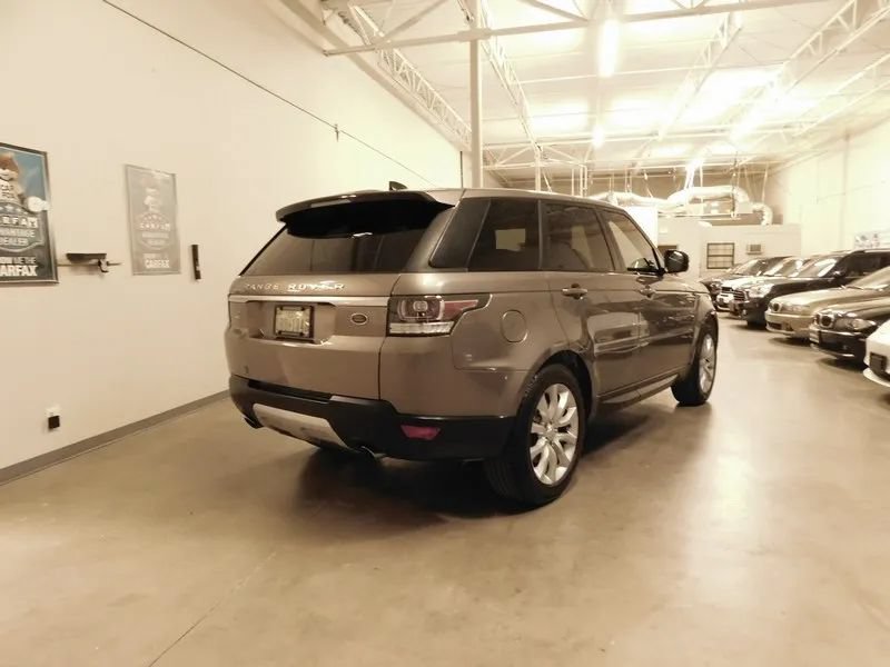 Used 2017 Land Rover Range Rover Sport HSE AWD/4WD image 2