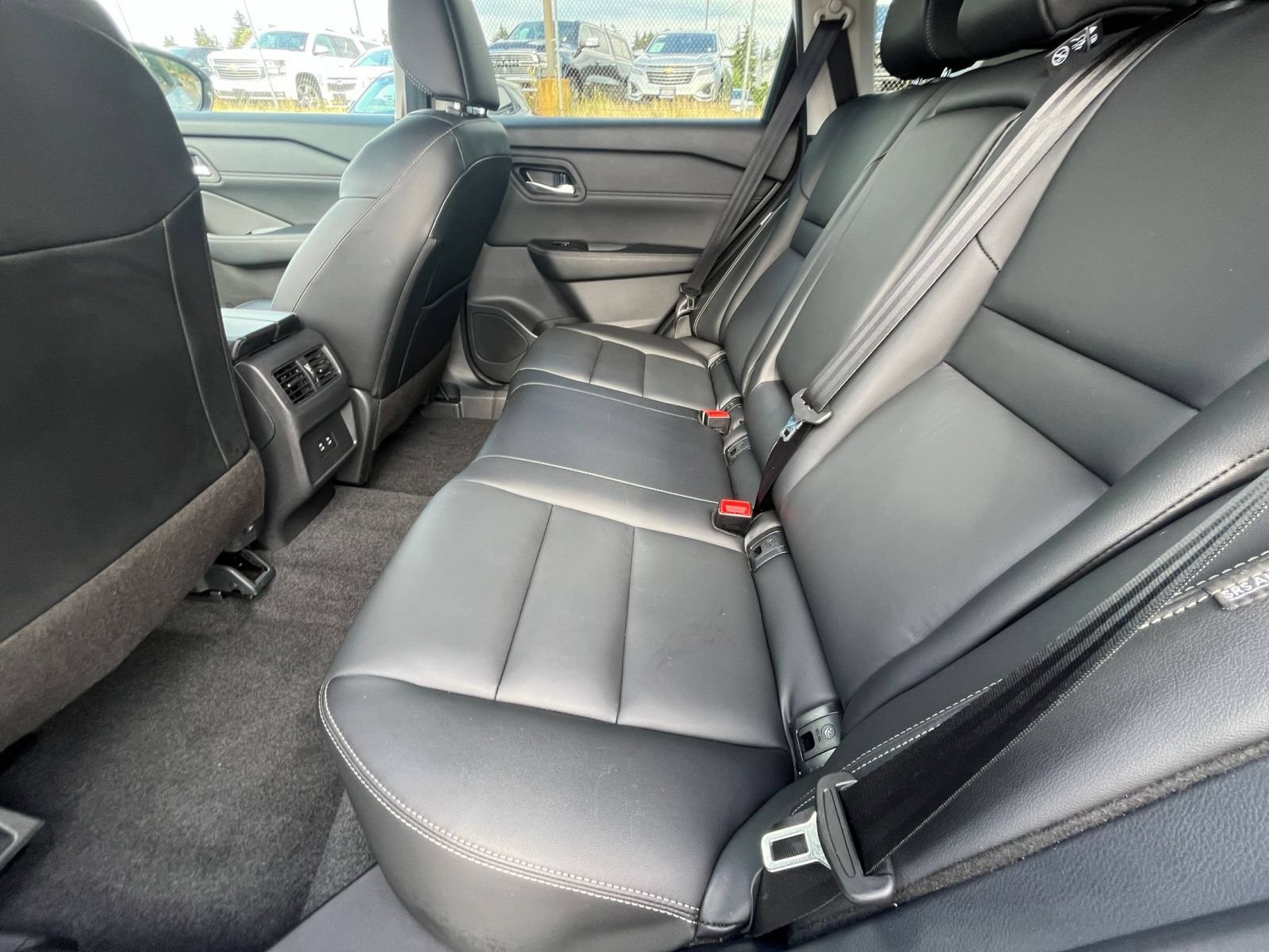 Used 2026 Nissan Rogue SL AWD/4WD image 29