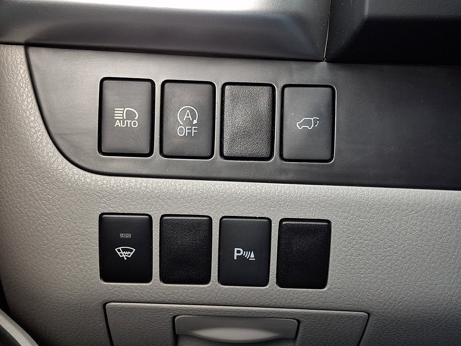 Used 2018 Toyota Highlander Limited image 28