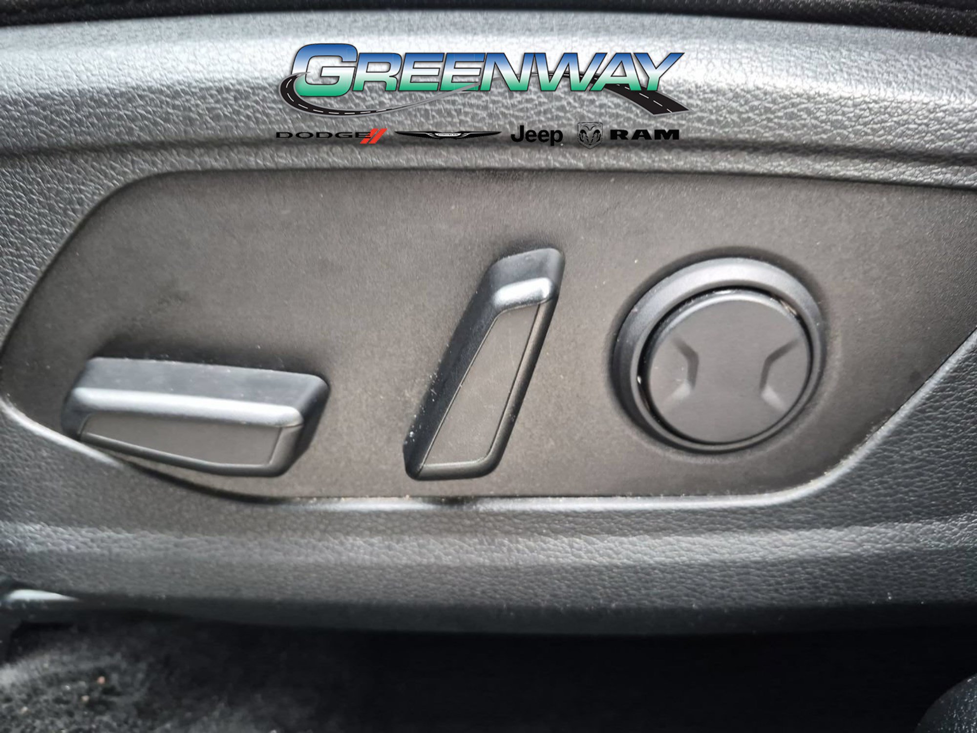 Used 2025 Kia Sportage SX FWD image 19