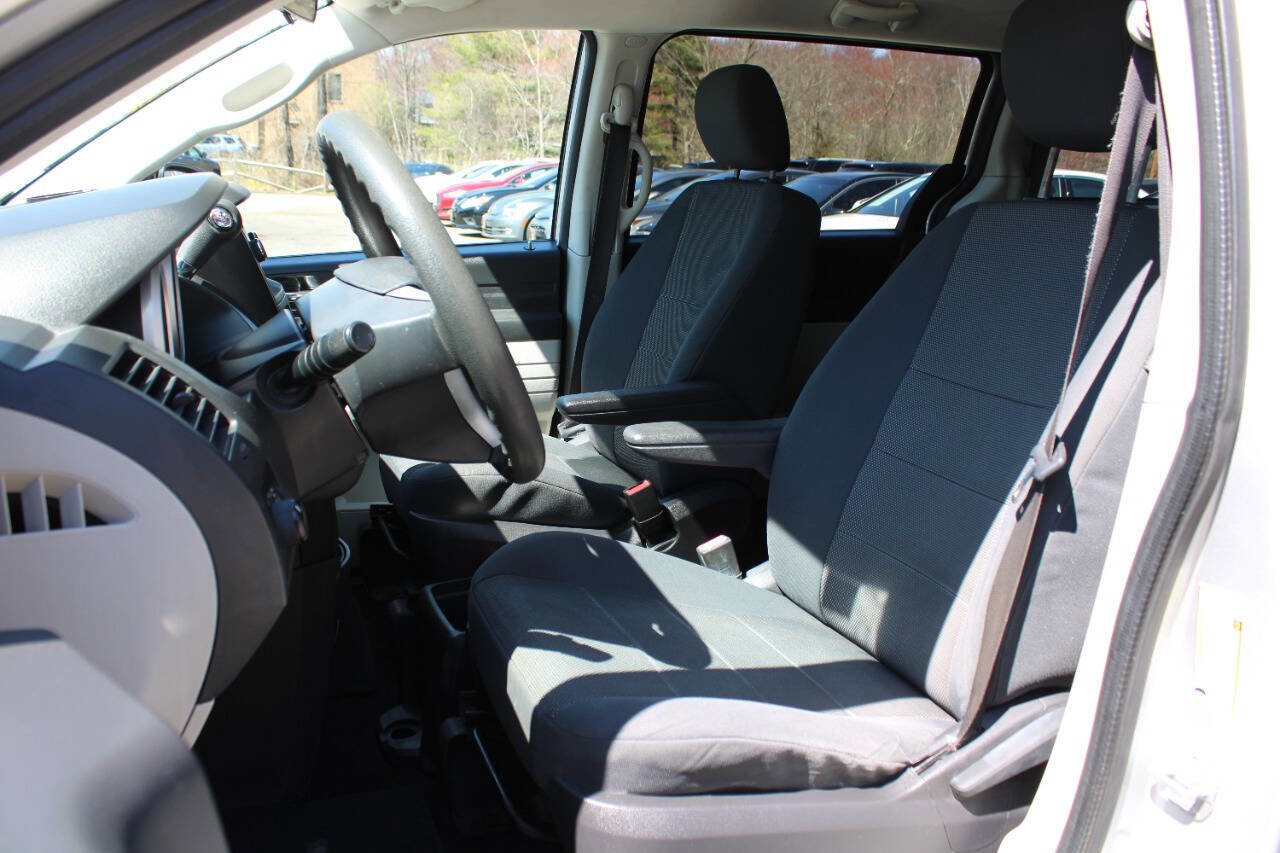 Used 2009 Dodge Grand Caravan SE image 20