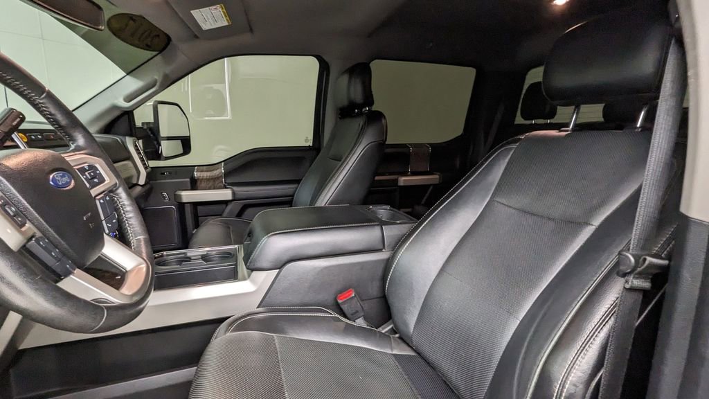 Used 2017 Ford F350 Lariat w/ Chrome Package image 2