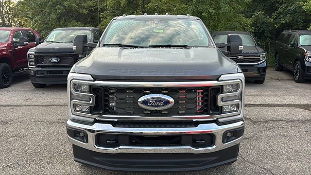 New 2026 Ford F350 XLT w/ XLT Premium Package AWD/4WD image 6