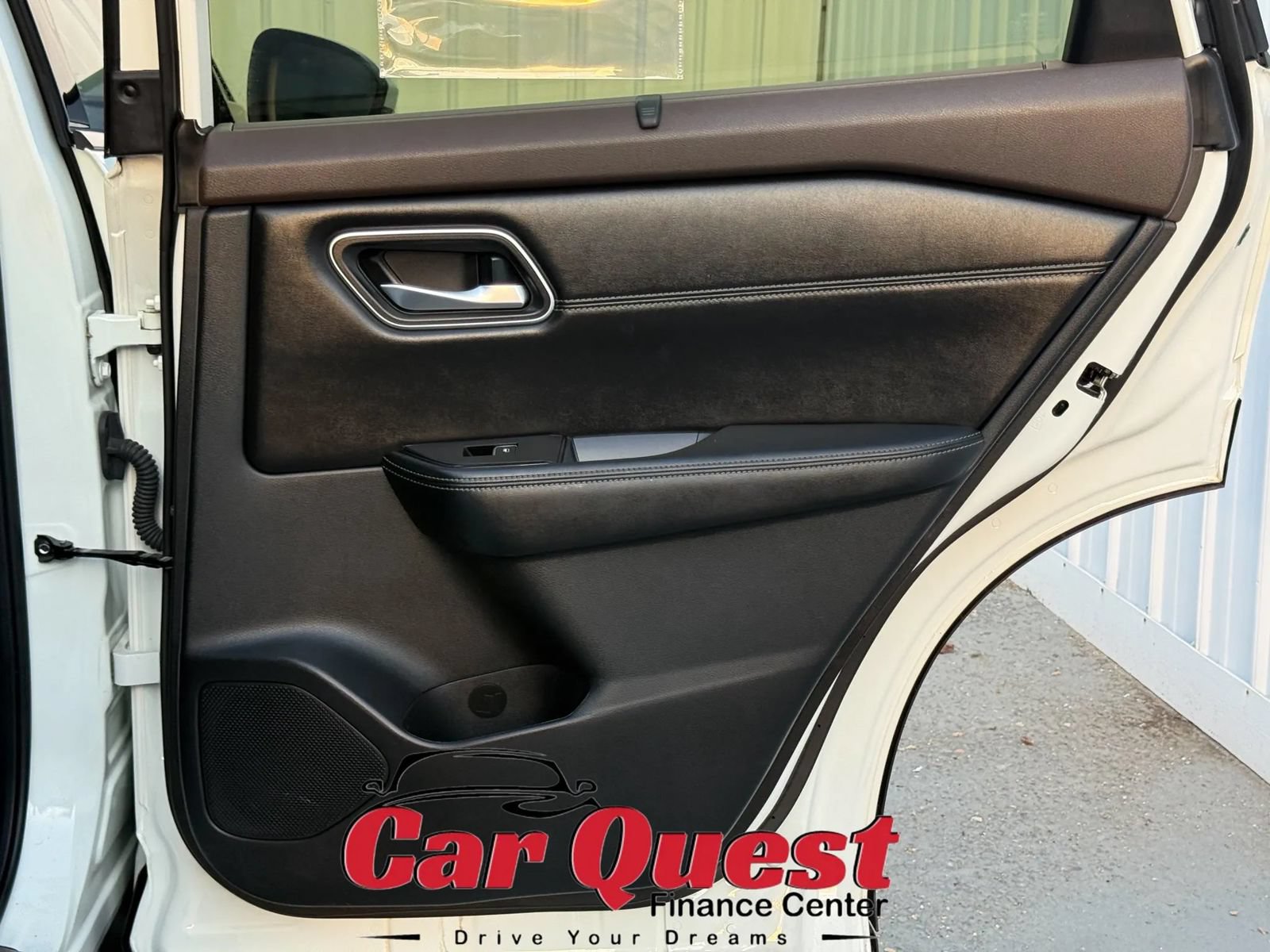 Used 2023 Nissan Rogue Platinum w/ Platinum Premium Package AWD/4WD image 17