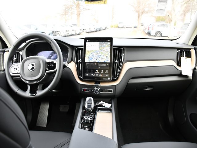 New 2026 Volvo XC60 T8 Plus w/ Protection Package Premier AWD/4WD image 18