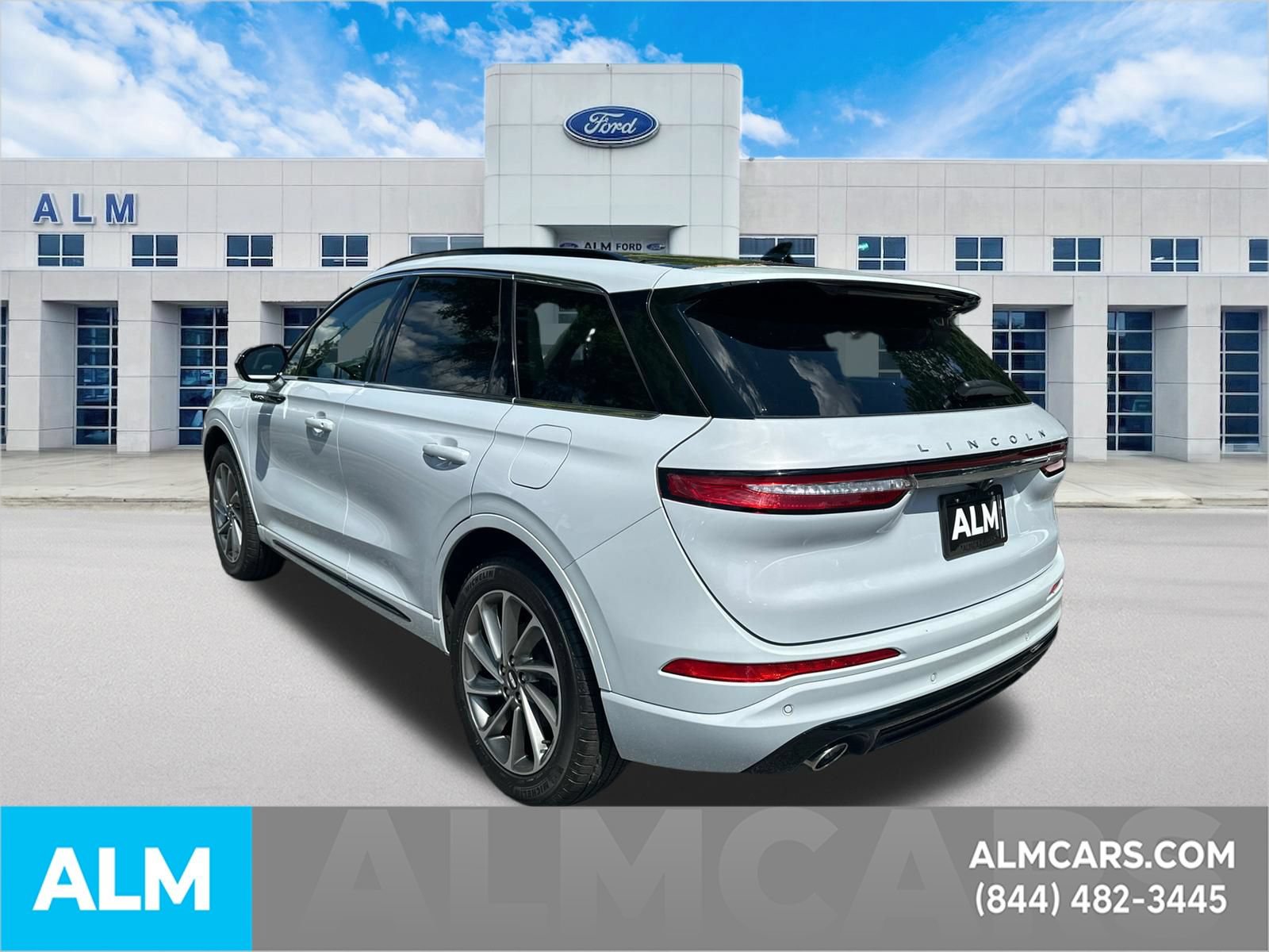 Used 2025 Lincoln Corsair Grand Touring AWD/4WD image 8