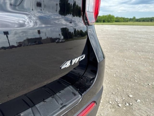 Used 2025 Ford Explorer ST-Line w/ ST-Line Street Pack AWD/4WD image 10