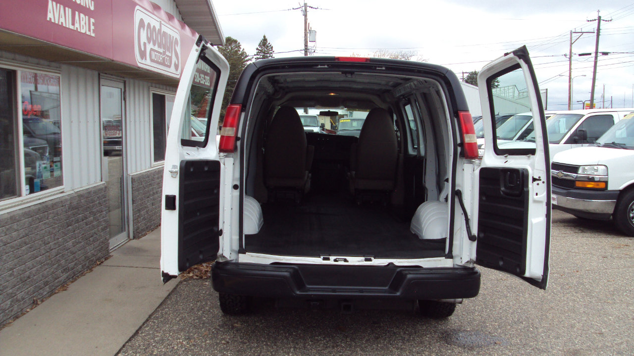 Used 2012 GMC Savana 1500 AWD image 8