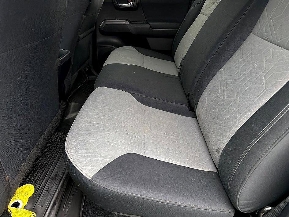 Used 2021 Toyota Tacoma TRD Sport image 10