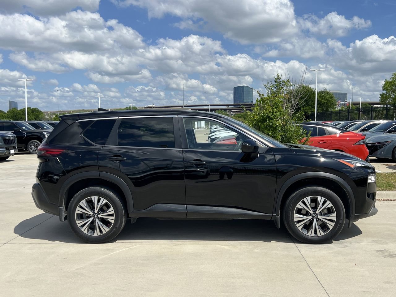 Certified 2023 Nissan Rogue SV image 3