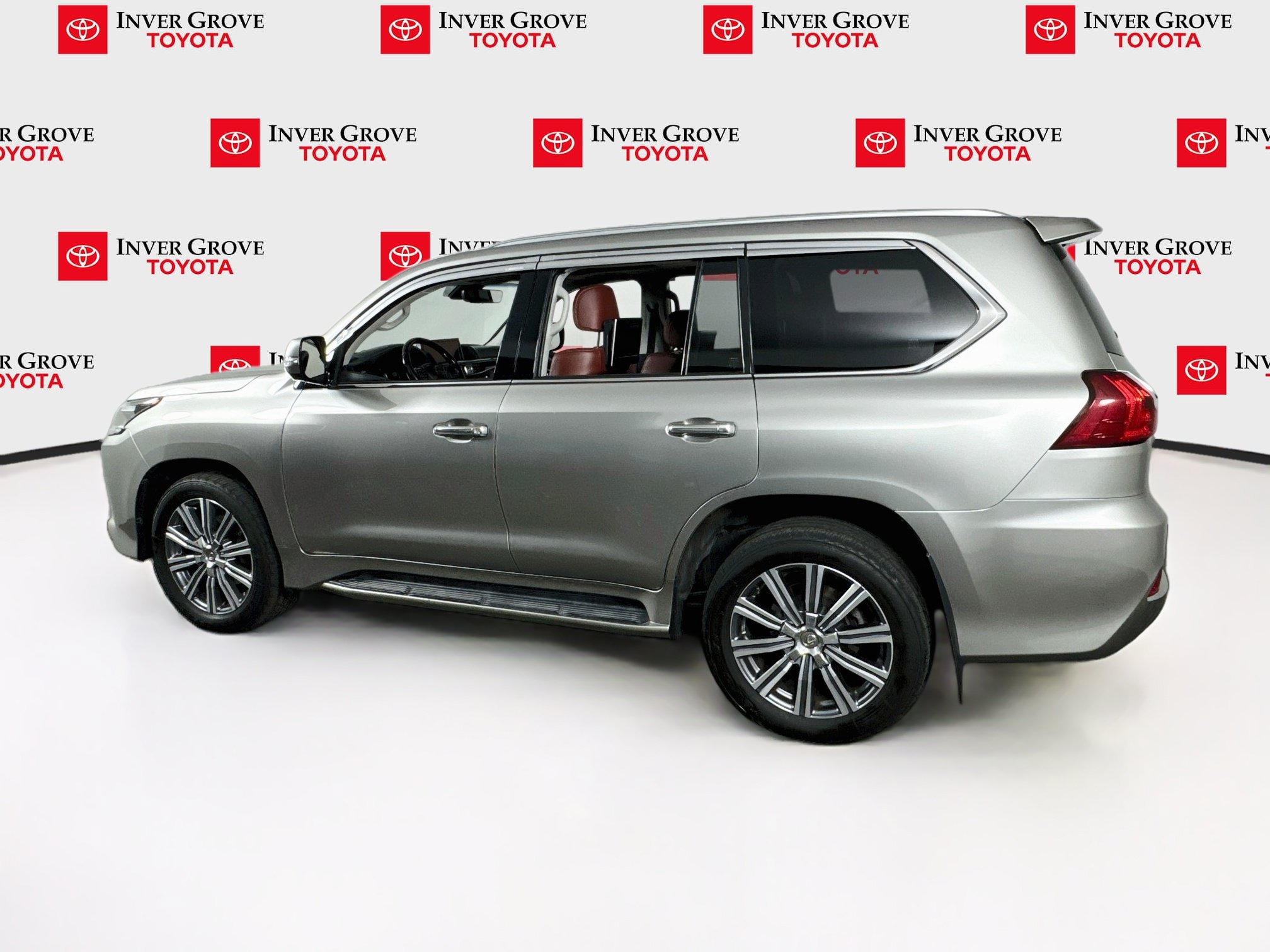 Used 2017 Lexus LX 570 4WD w/ Luxury Package image 7