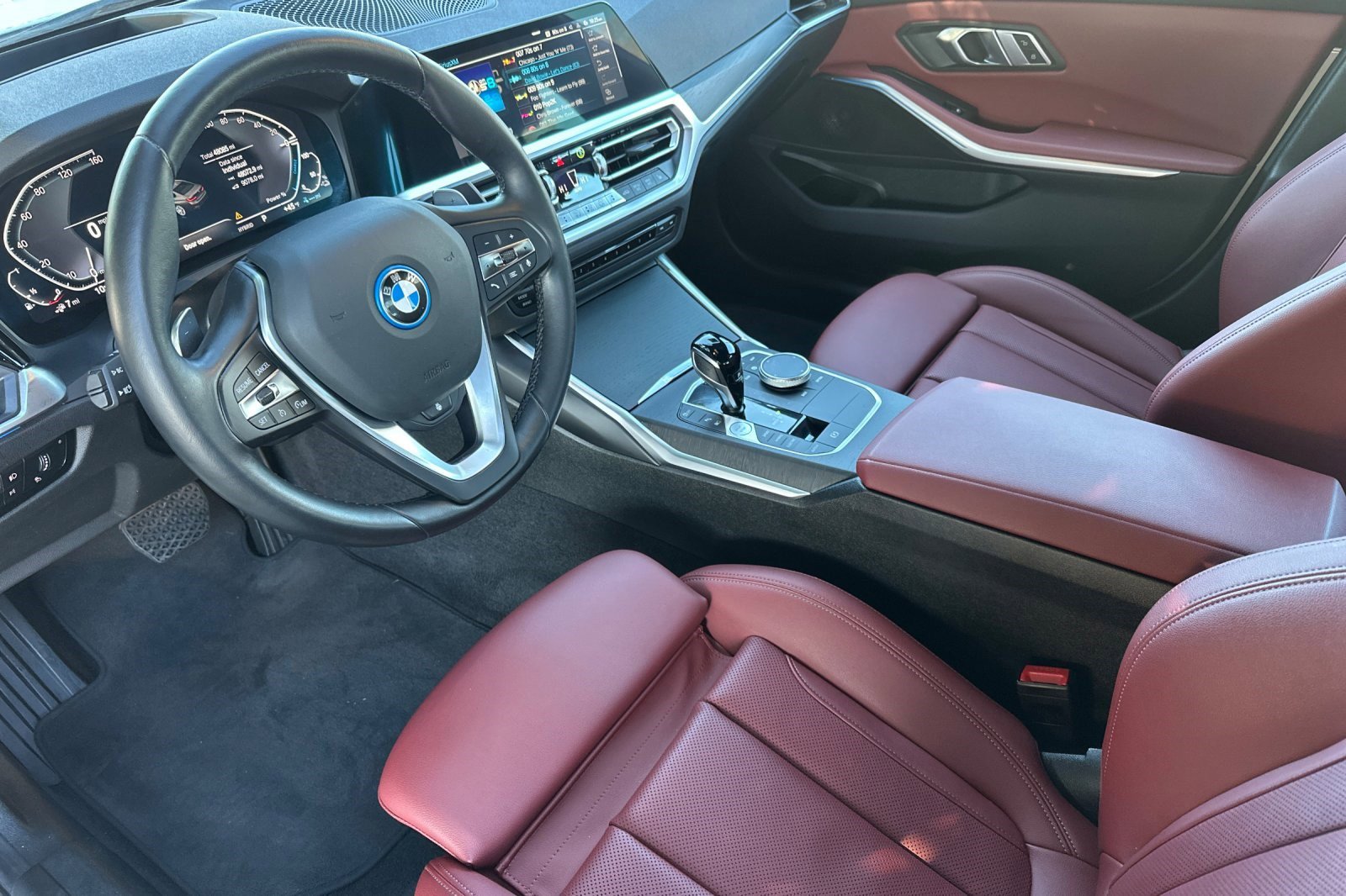 Certified 2022 BMW 330e w/ Premium Package image 11