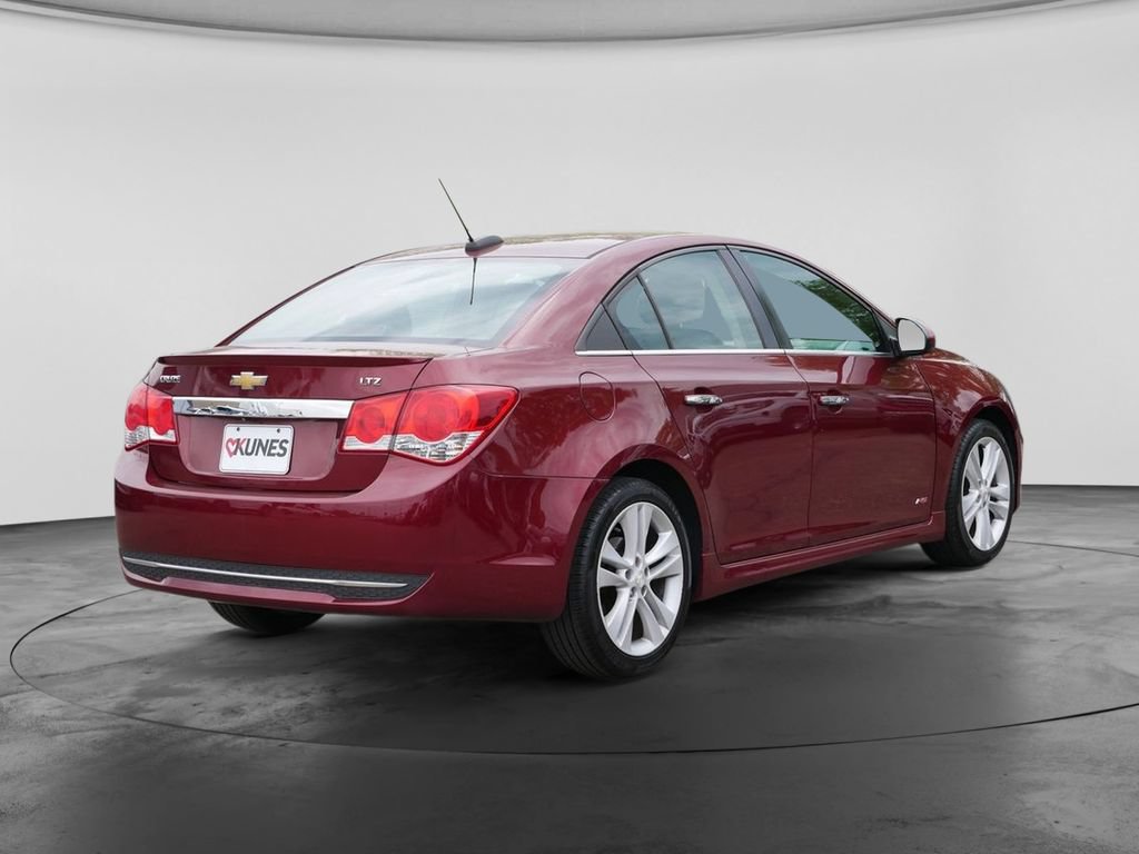 Used 2015 Chevrolet Cruze LTZ w/ Sun, Sound and Sport Package FWD image 10