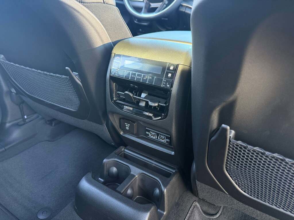 New 2025 Jeep Grand Cherokee L Limited image 22