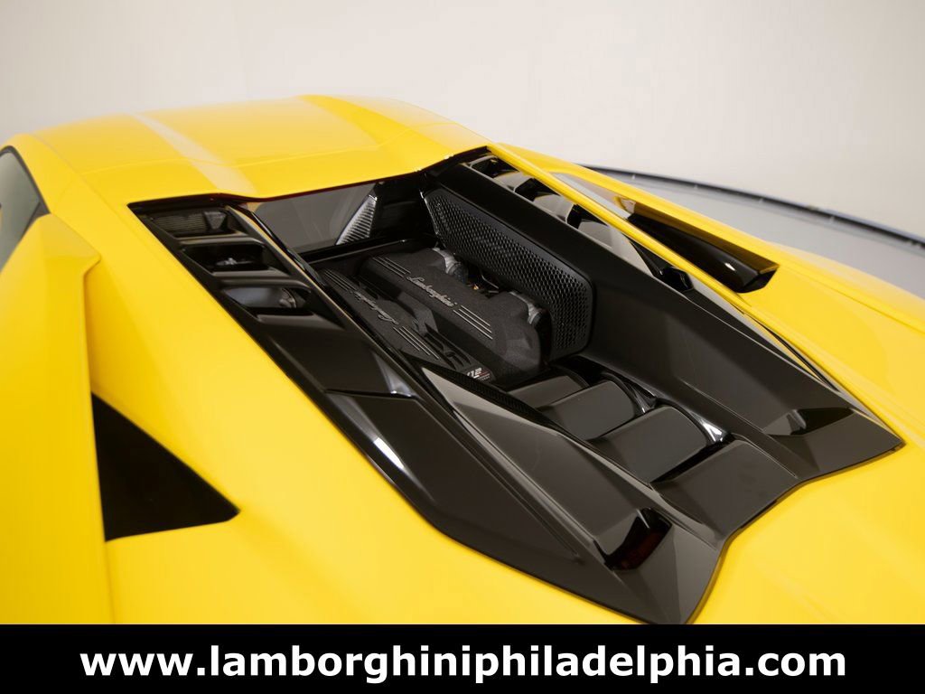 Used 2024 Lamborghini Revuelto image 57