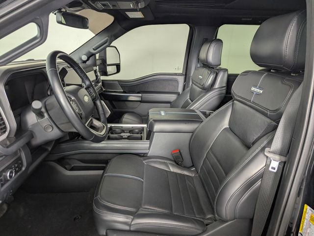 Used 2025 Ford F450 Platinum w/ FX4 Off-Road Package image 10