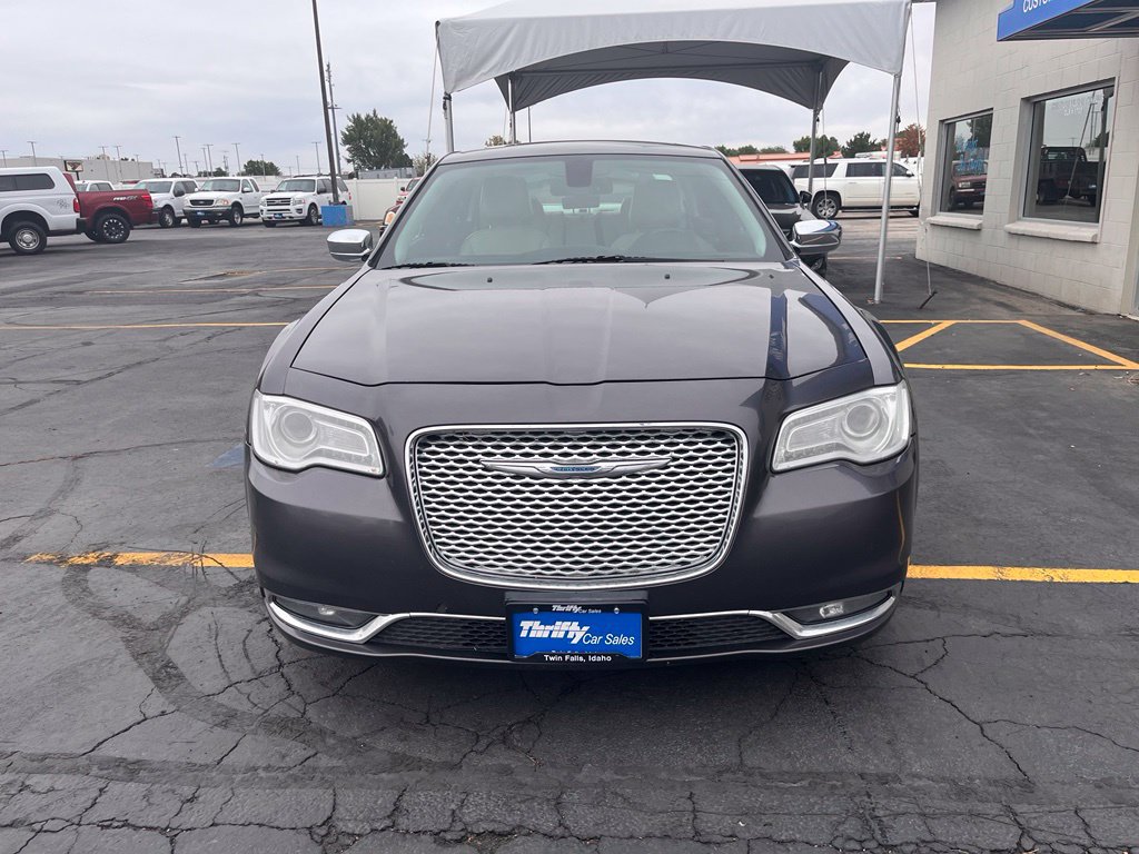 Used 2016 Chrysler 300 C RWD image 9