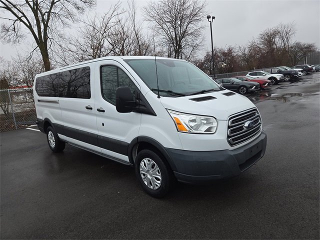 Used 2015 Ford Transit 350 XLT image 4