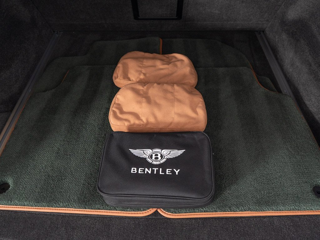 Used 2025 Bentley Bentayga Extended Wheelbase image 47