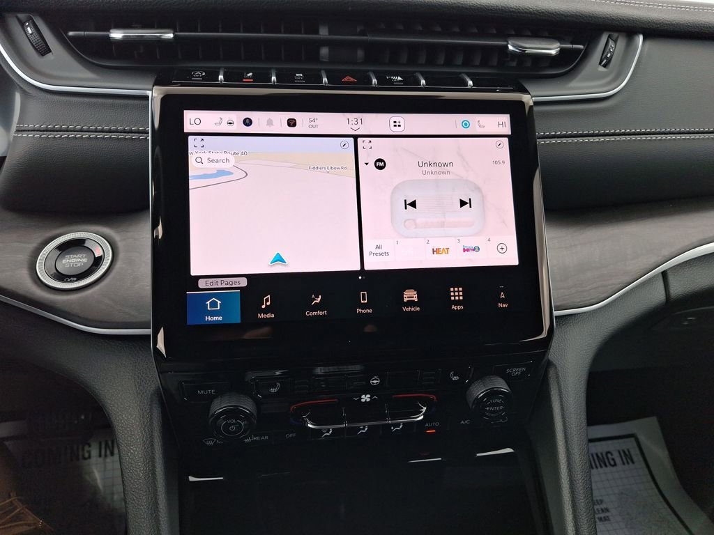 New 2025 Jeep Grand Cherokee Limited w/ Black Appearance Package image 18