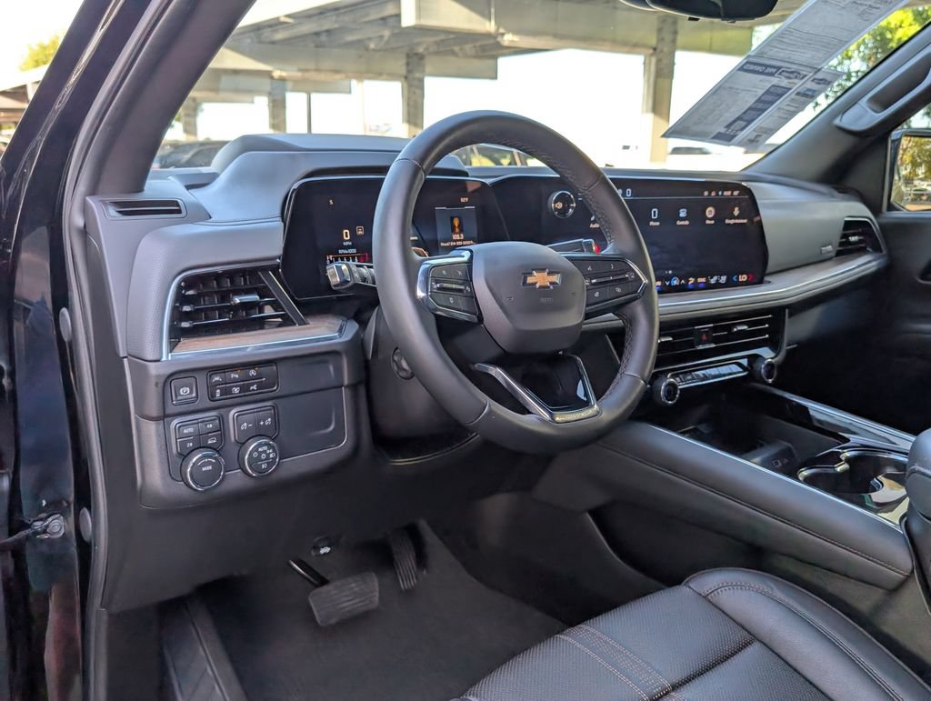 Used 2025 Chevrolet Tahoe High Country AWD/4WD image 4