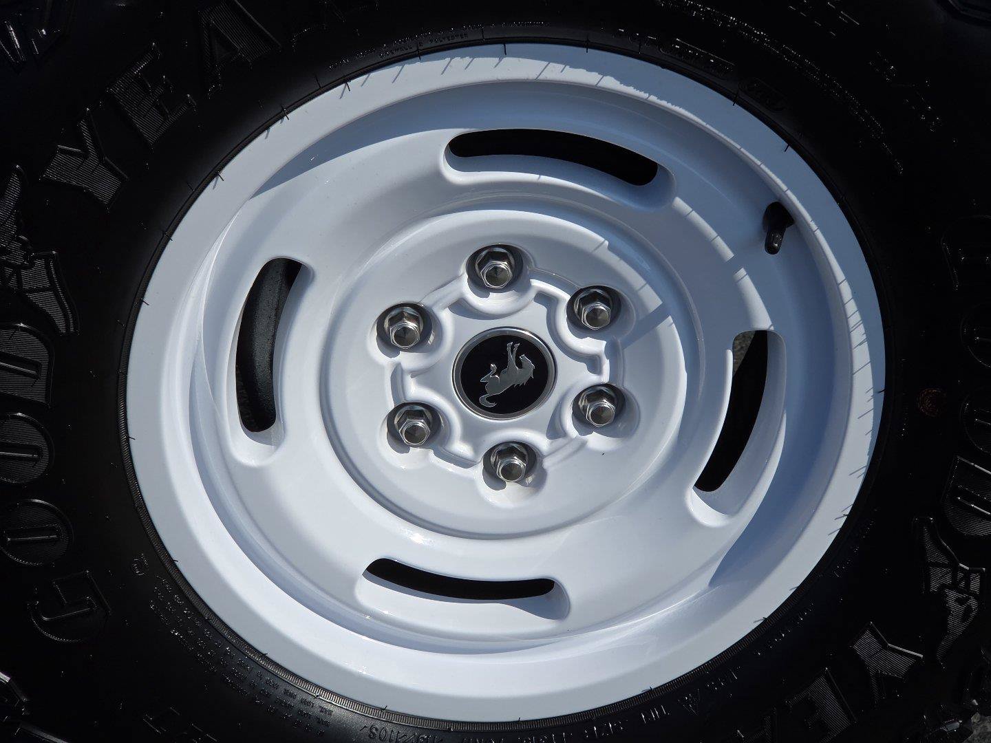 Used 2025 Ford Bronco Heritage Edition AWD/4WD image 9