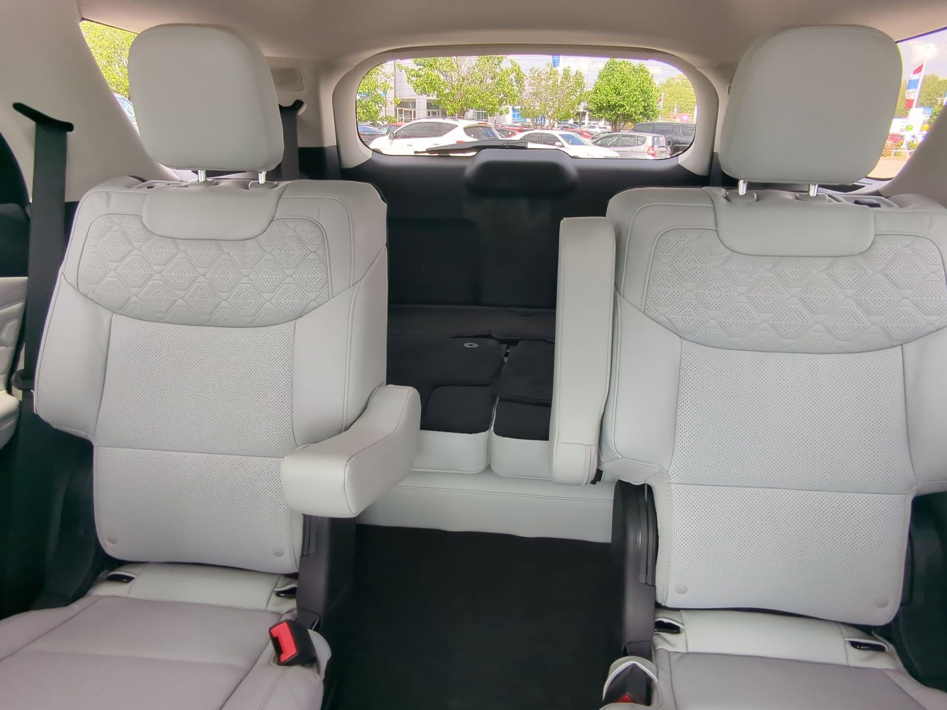 Used 2026 Ford Explorer Platinum w/ LUX Leather Package image 21