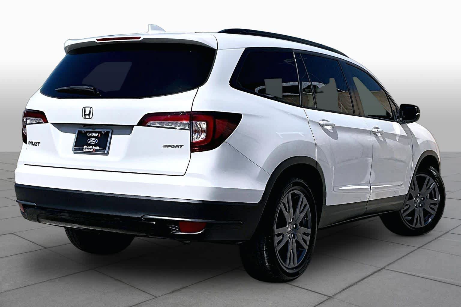 Used 2022 Honda Pilot Sport image 13