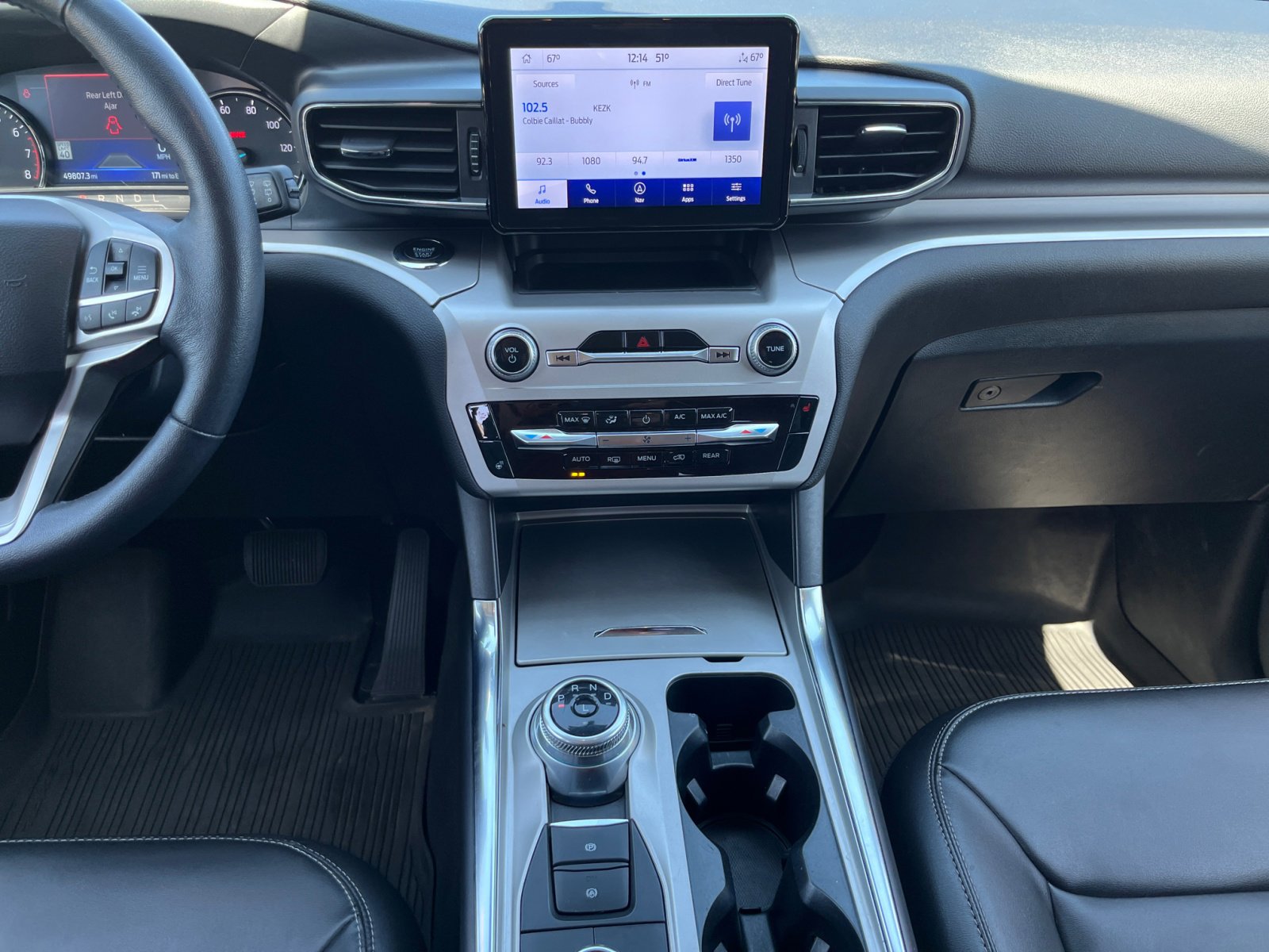 Used 2022 Ford Explorer XLT w/ Equipment Group 202A image 11