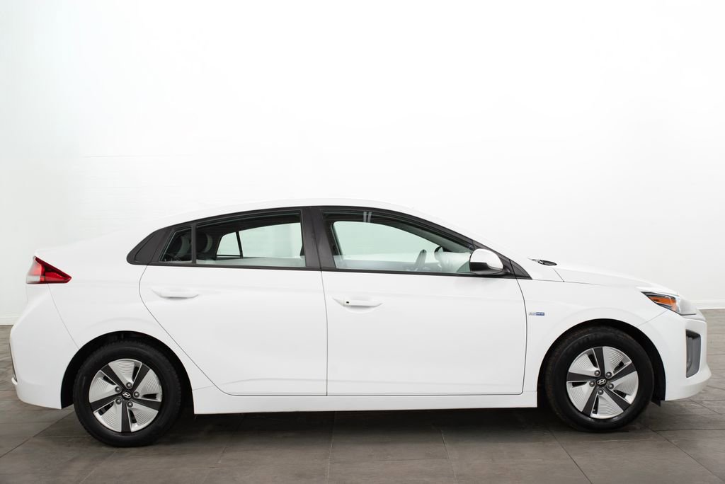 Used 2020 Hyundai Ioniq Blue image 16
