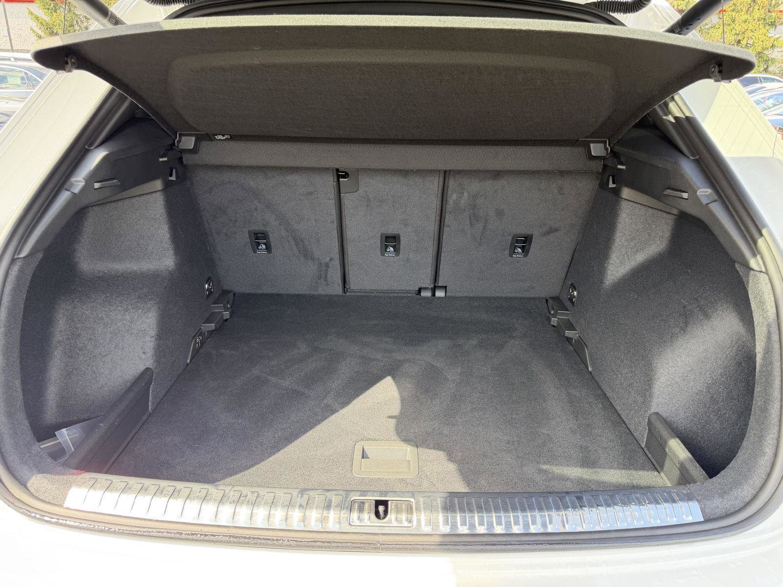 Used 2025 Audi Q3 2.0T Premium w/ Convenience Package AWD/4WD image 27