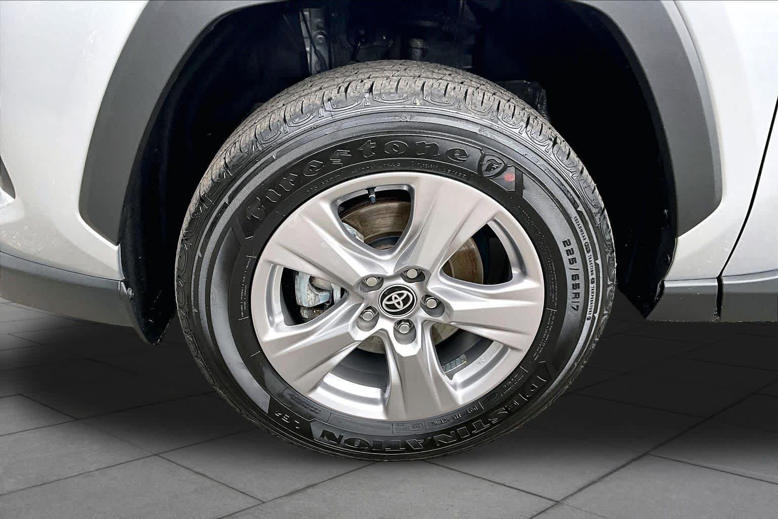 Certified 2025 Toyota RAV4 XLE AWD/4WD image 11