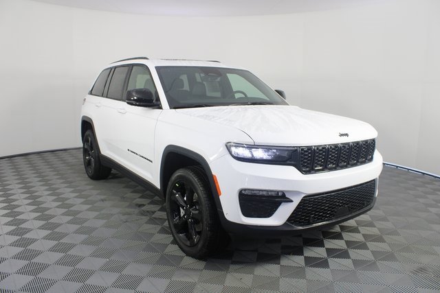 New 2025 Jeep Grand Cherokee Limited w/ Luxury Tech Group II image 30