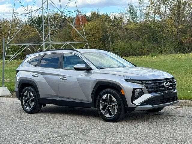 Used 2025 Hyundai Tucson SEL FWD image 4