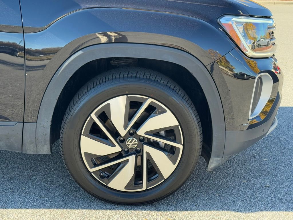 Used 2024 Volkswagen Atlas SE image 41