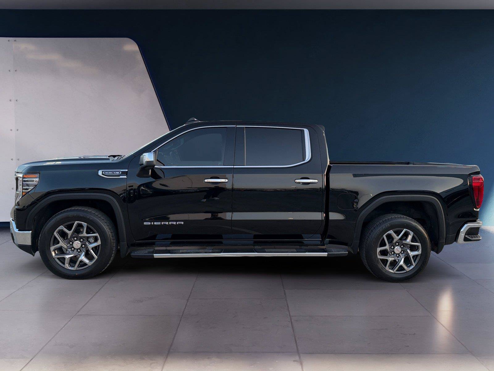Used 2025 GMC Sierra 1500 SLT w/ SLT Premium Plus Package RWD image 2