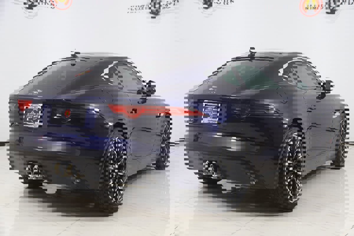 Used 2016 Jaguar F-TYPE Coupe image 3