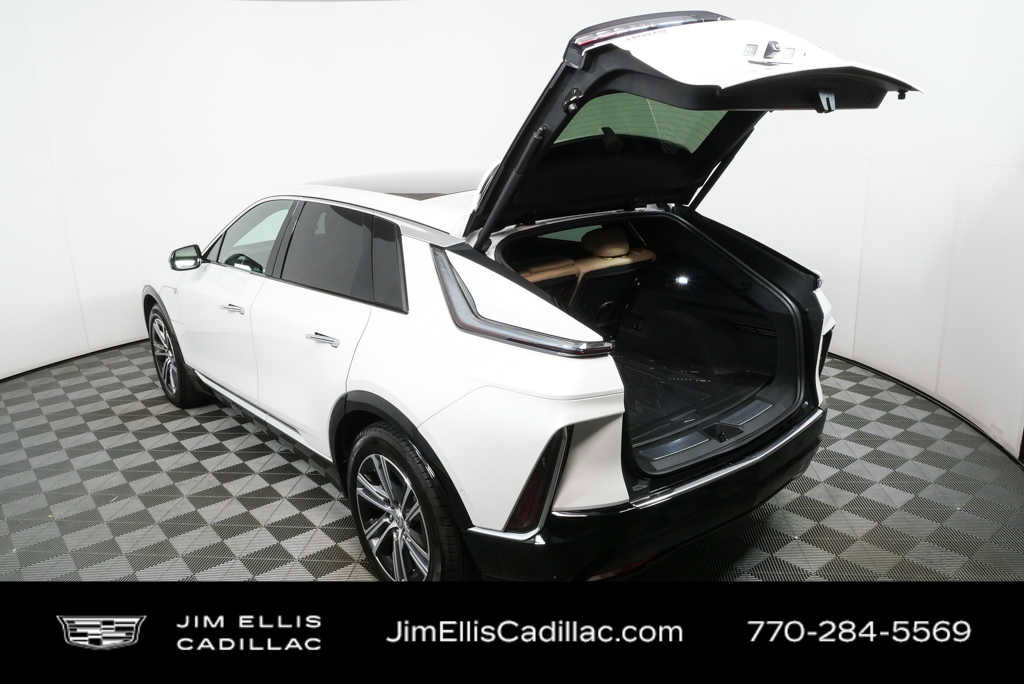 Used 2024 Cadillac Lyriq Luxury w/ Nappa Leather Package AWD/4WD image 30