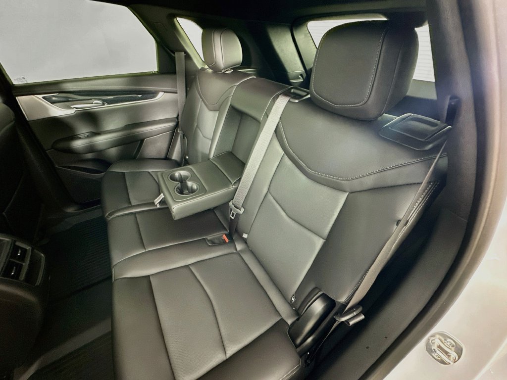 New 2026 Cadillac XT5 Premium Luxury w/ LPO, Floor Liner Package AWD/4WD image 32
