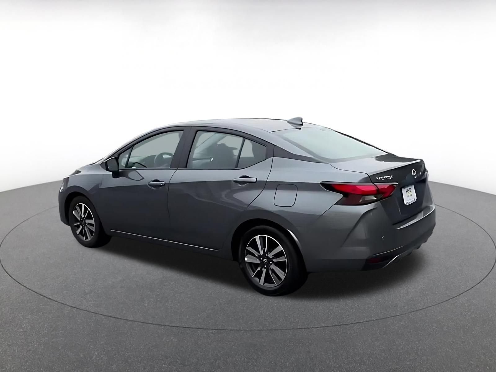 Used 2025 Nissan Versa SV FWD image 10