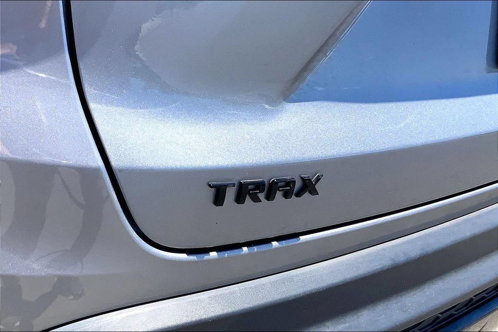 Used 2024 Chevrolet Trax RS FWD image 9